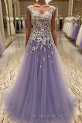A-Line/Princess Scoop Floor-Length Tulle Evening Dresses With Appliques Lace
